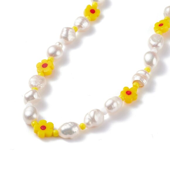 NWOT Cheery Natural pearls and Yellow Daisy Lampwork Glass Handmade Necklace - Picture 2 of 6